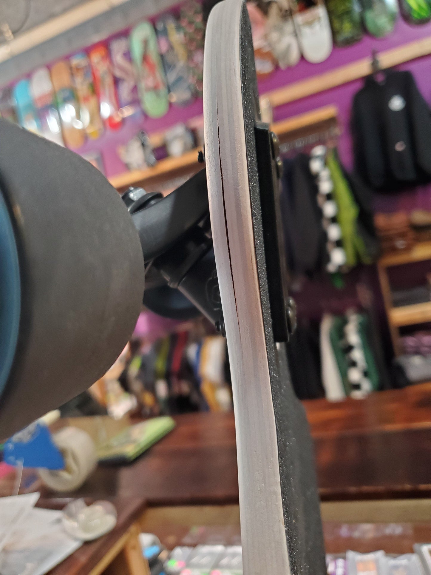 Landyachtz | Battle Axe Bengal Complete (Damaged - Picture Attached)
