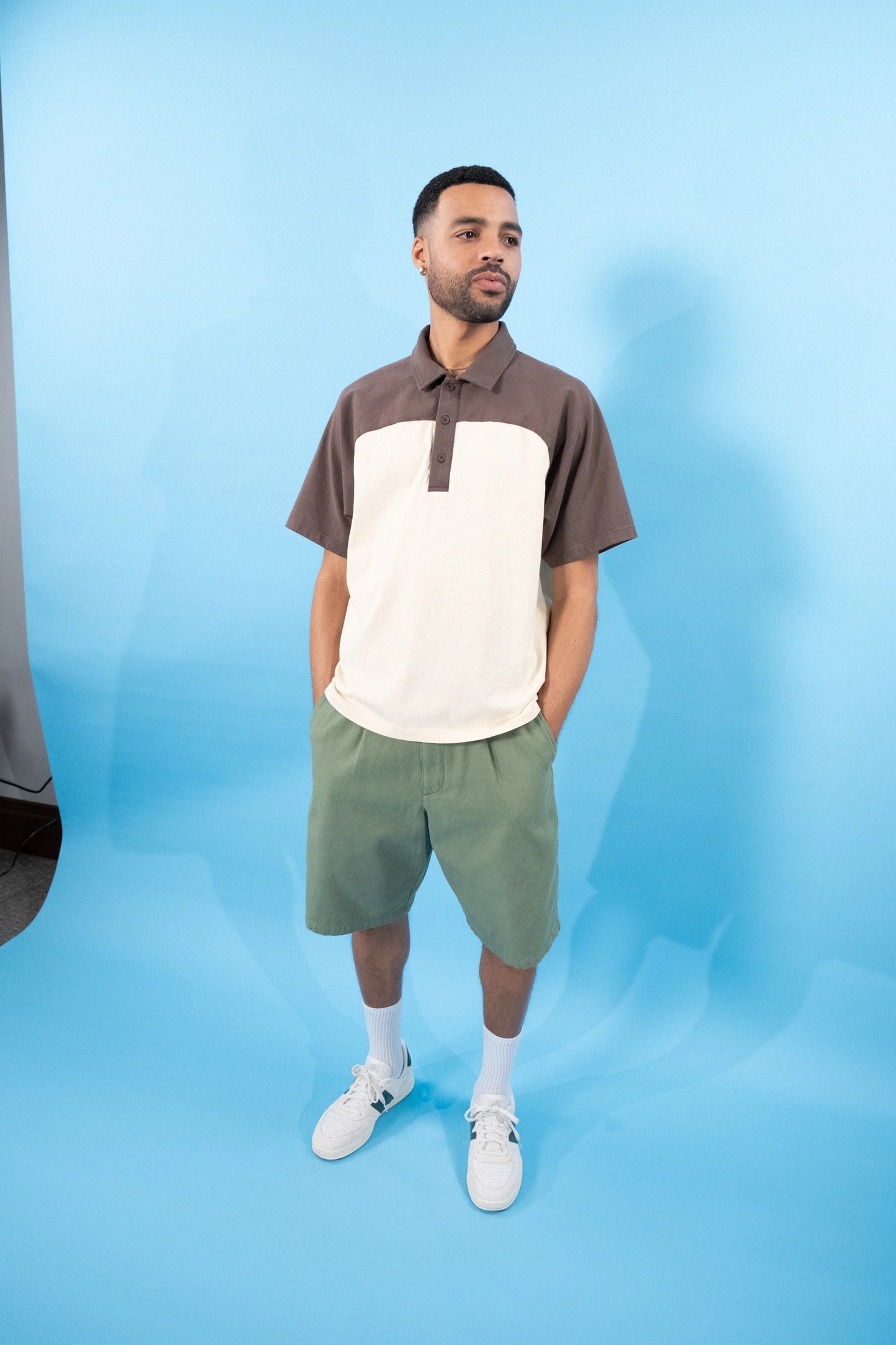 Quasi | Leslie Raglan Polo Tee - Earth Brown