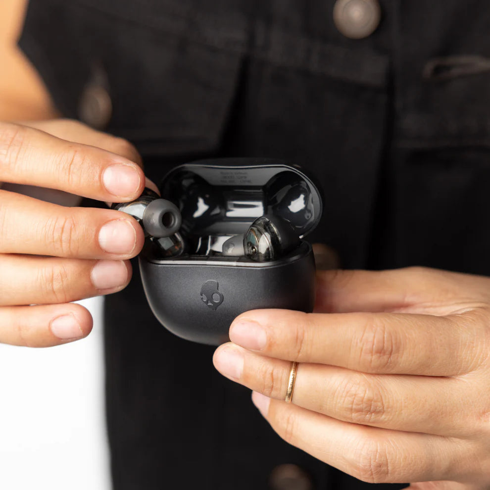 Skullcandy | Rail Active Noise Cancelling Earbuds - True Black