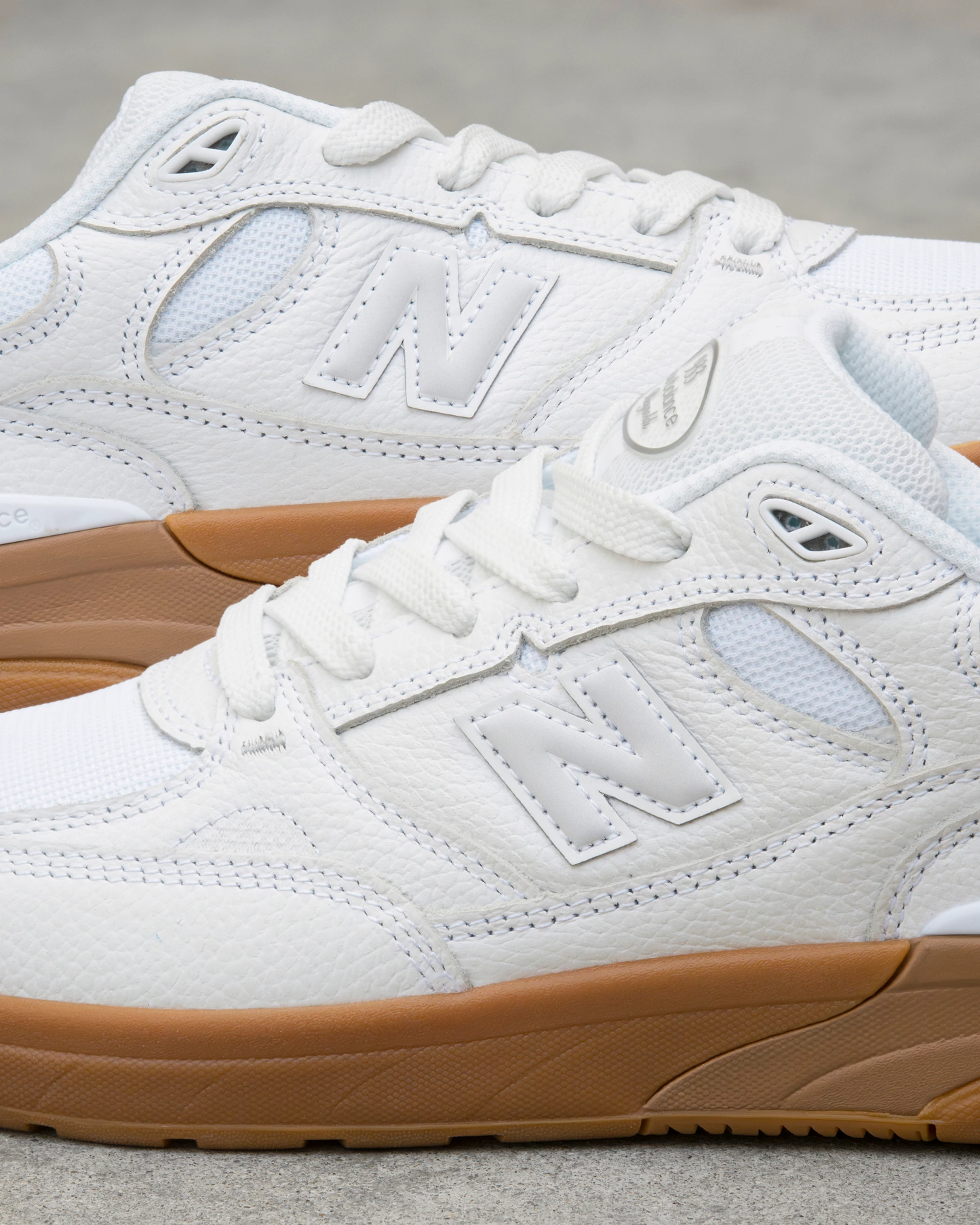 New Balance | Numeric Andrew Reynolds 933 - White/Gum (WIDE)