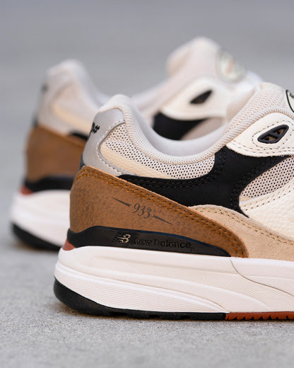 New Balance | Numeric Andrew Reynolds 933 - Brown/White - Quicksand/Seasalt (WIDE)