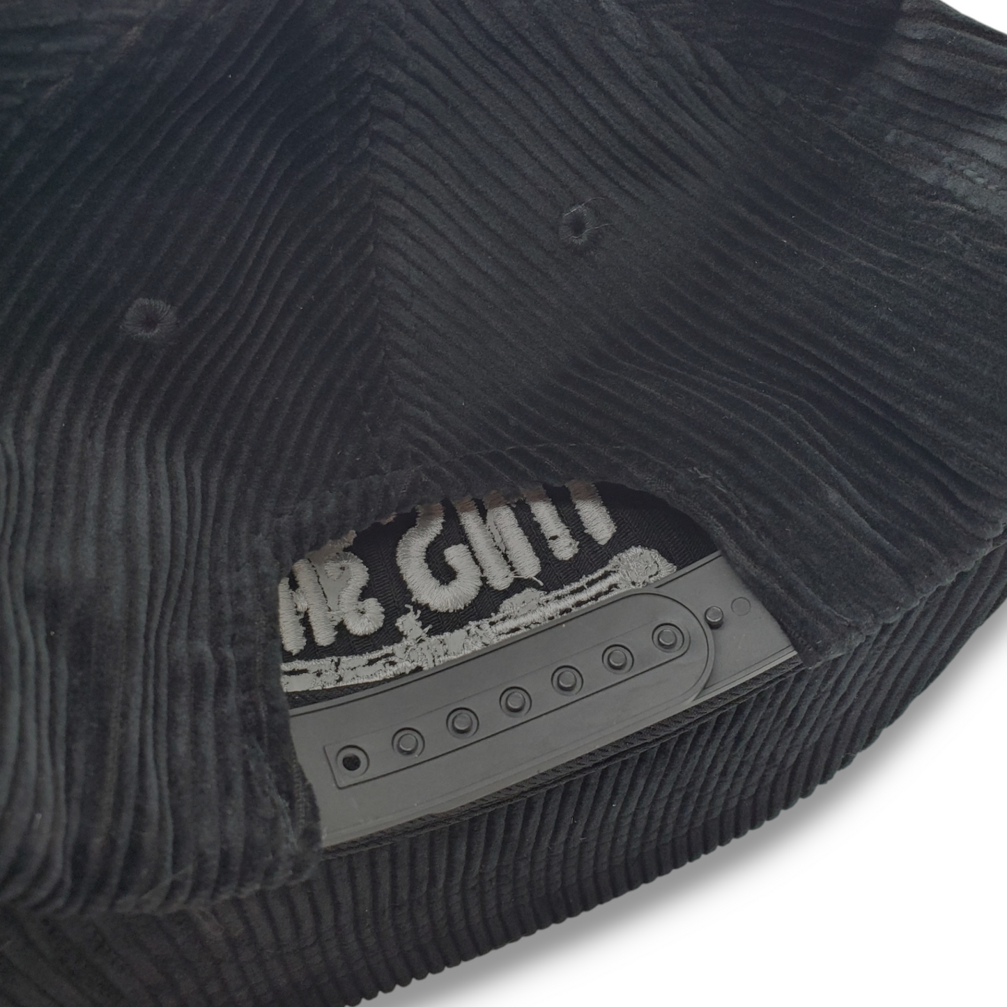 THIS | Single Dagger Corduroy Snapback Hat - Black