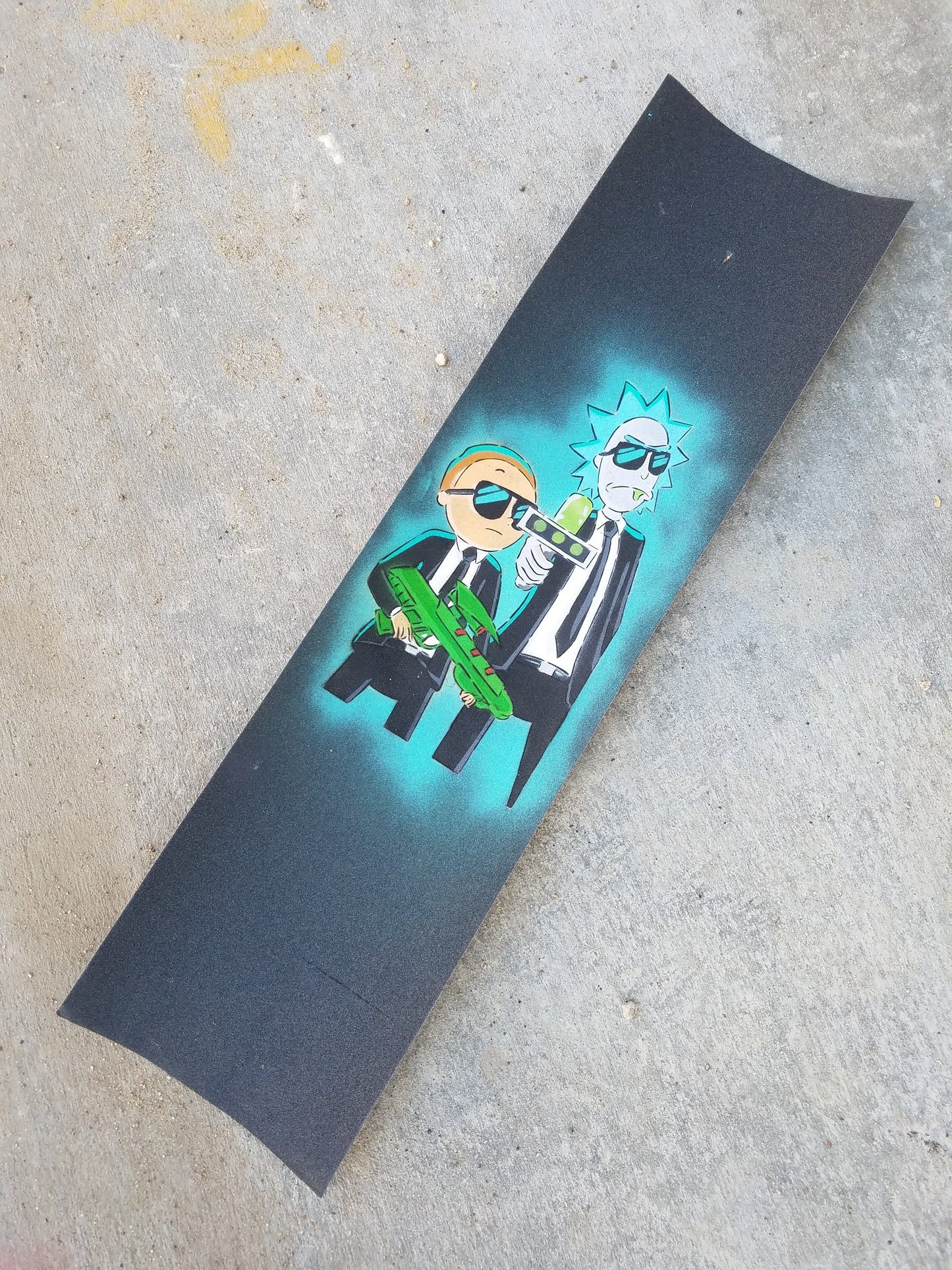 Stenciled Grip - MIB (Rick & Morty)